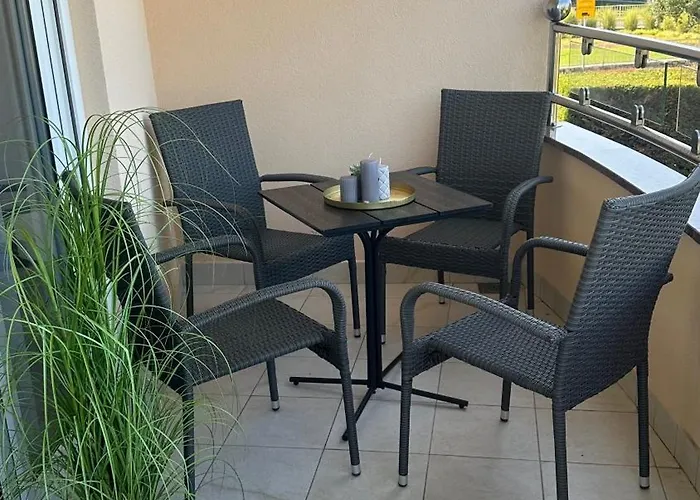 Zaynsroom * Crveni Vrh